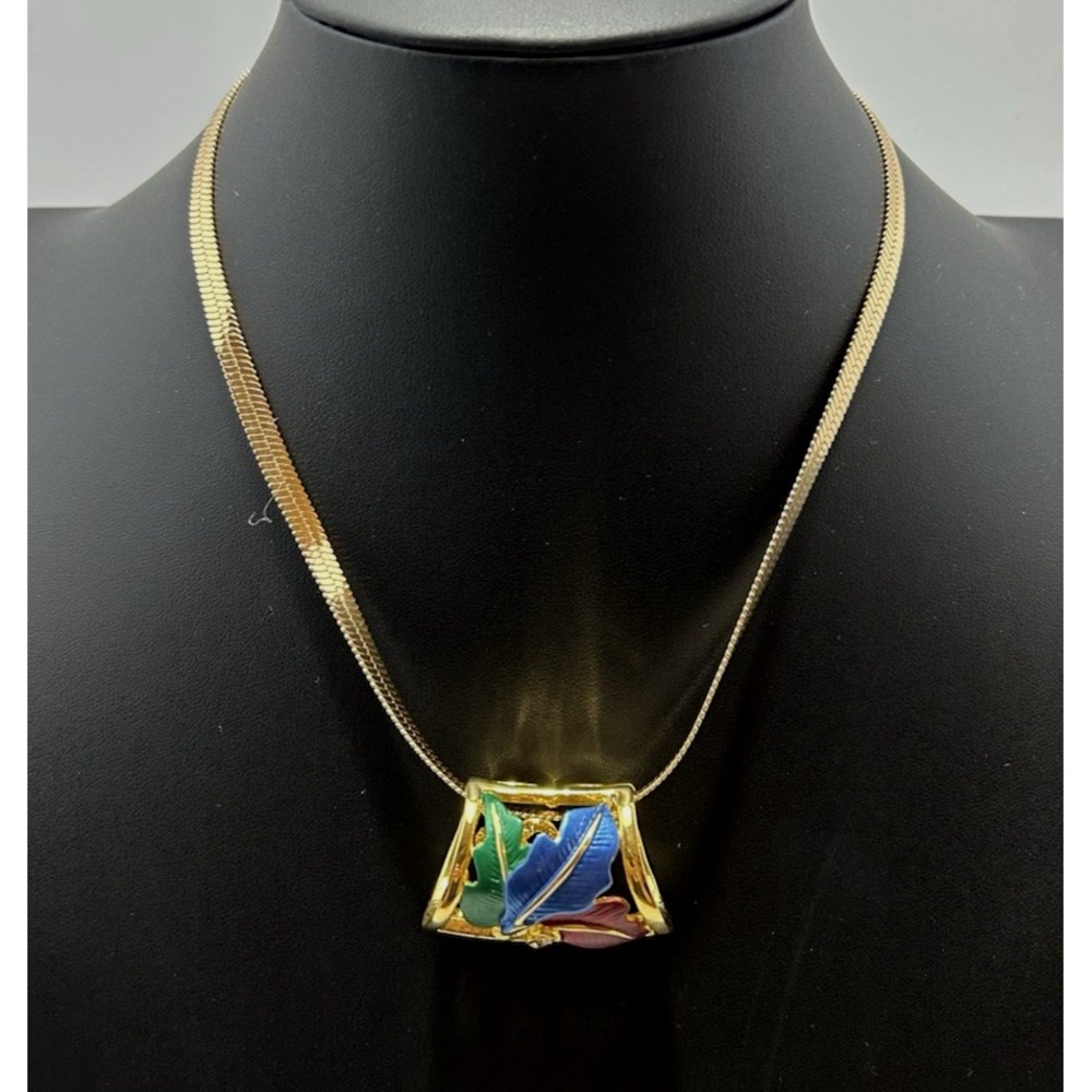 Vintage Necklace Gold Toned Enamel Leaf Slide Pendant Herringbone Chain